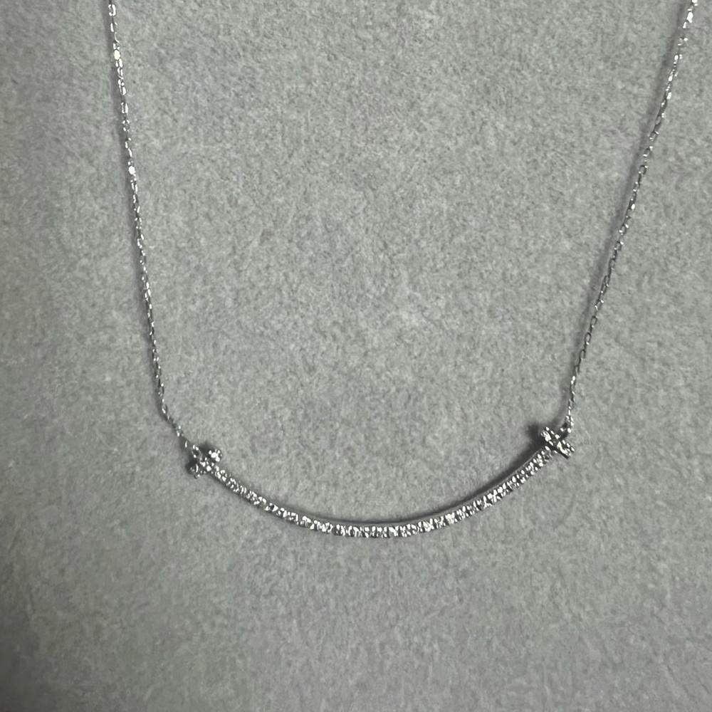 18k white Gold necklace with Diamonds